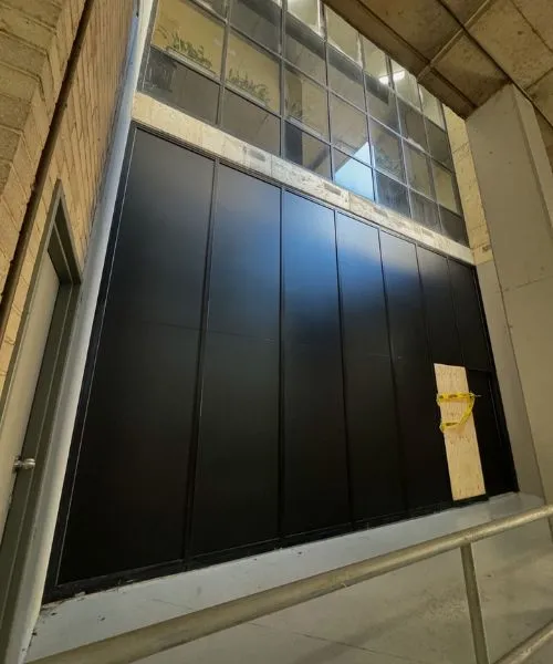 window_03